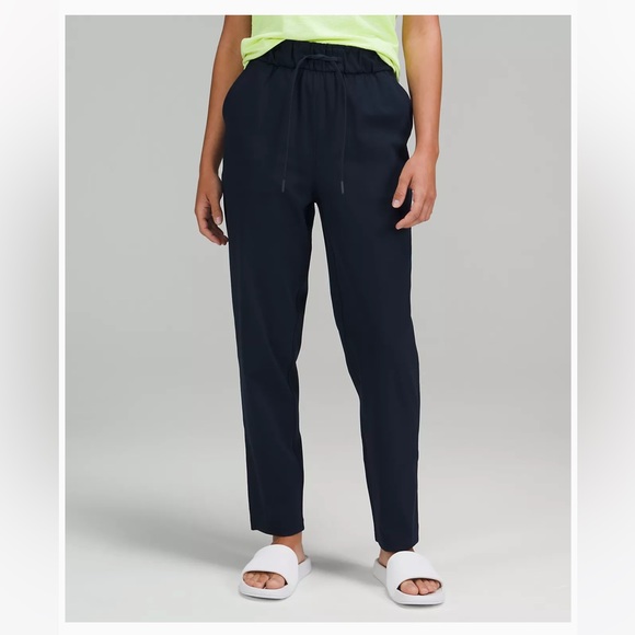 Lululemon Black Stretch High-Rise Pant Size 2 - Picture 4 of 9